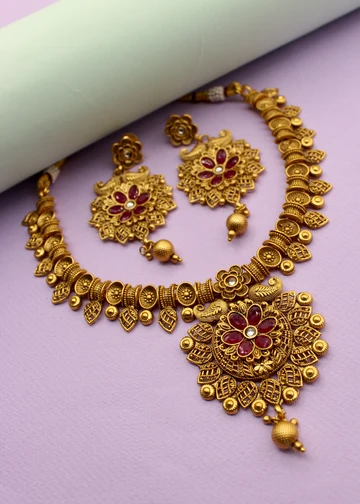 Short Choker Gold Necklace