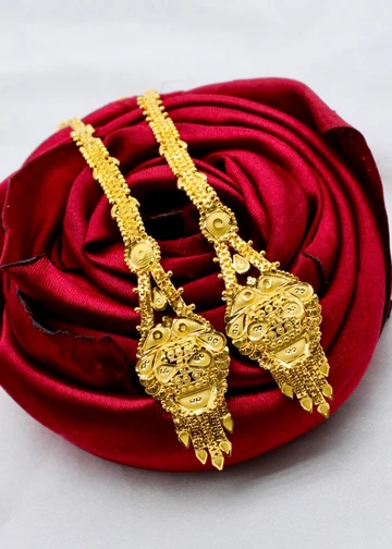 Traditional Gold Earring